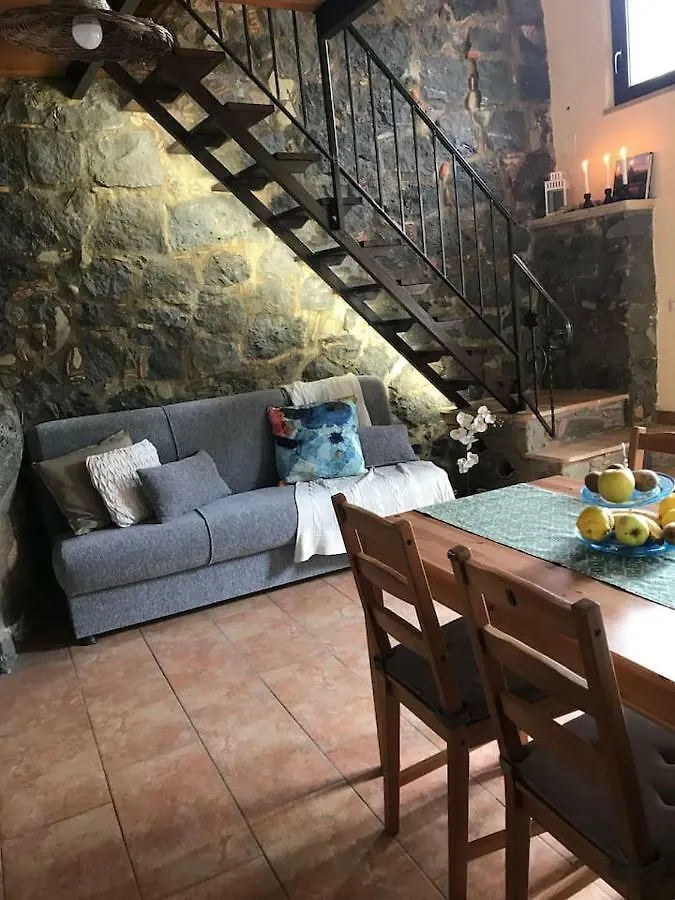 피에디몬테 에트네오 Mandorlo Dell'Etna, Casa Siciliana 빌라 펜션 피에디몬테 에트네오