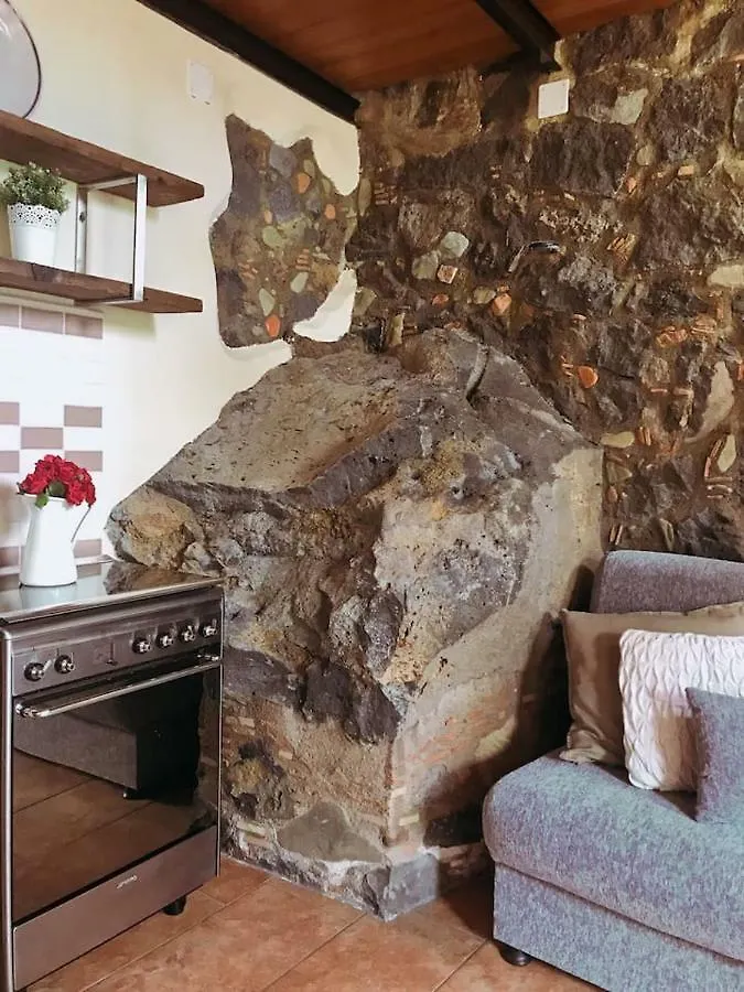 Casa vacanze Mandorlo dell'Etna, Casa Siciliana Villa Piedimonte Etneo