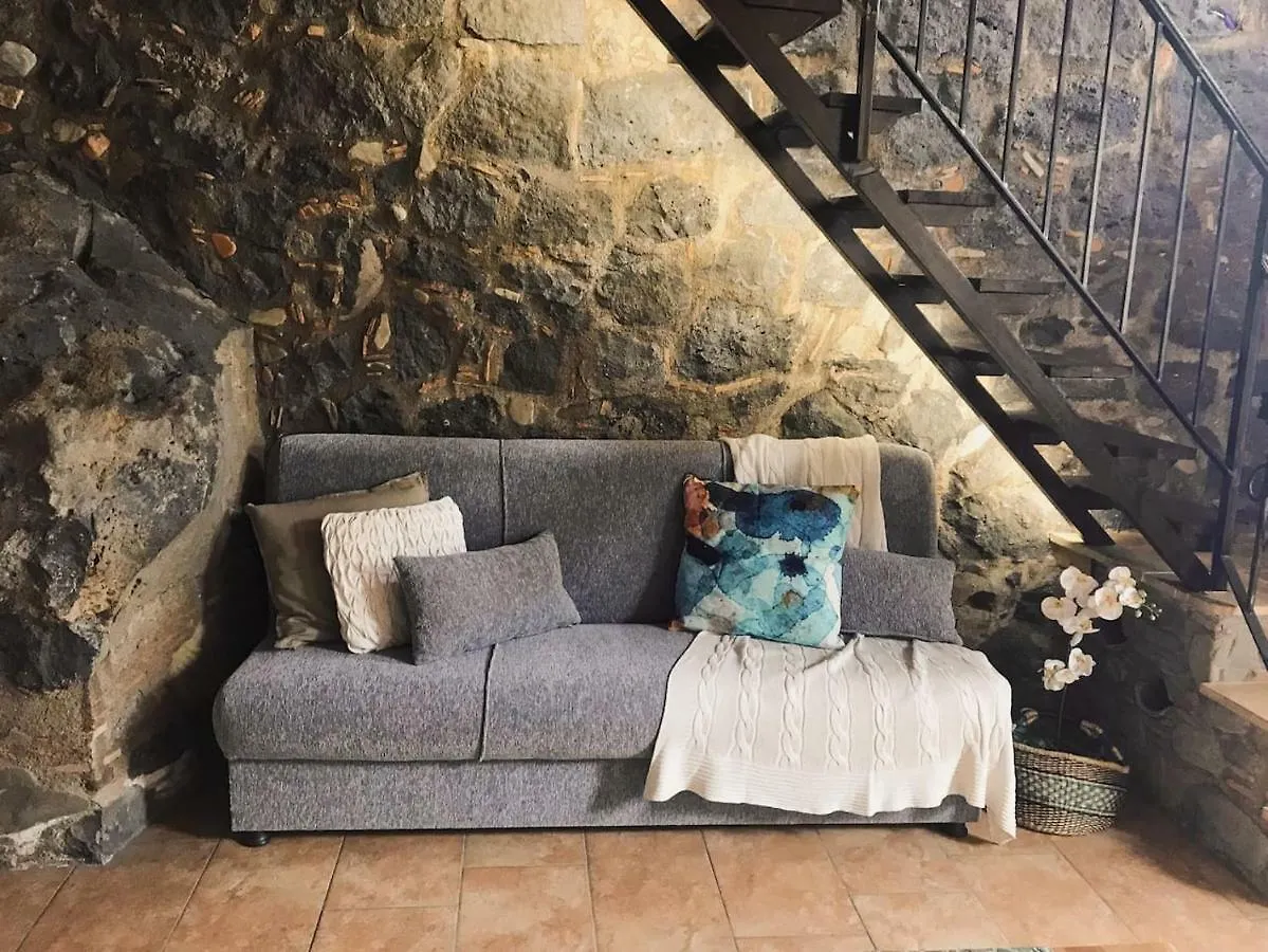 Casa vacanze Mandorlo dell'Etna, Casa Siciliana Villa Piedimonte Etneo Italia